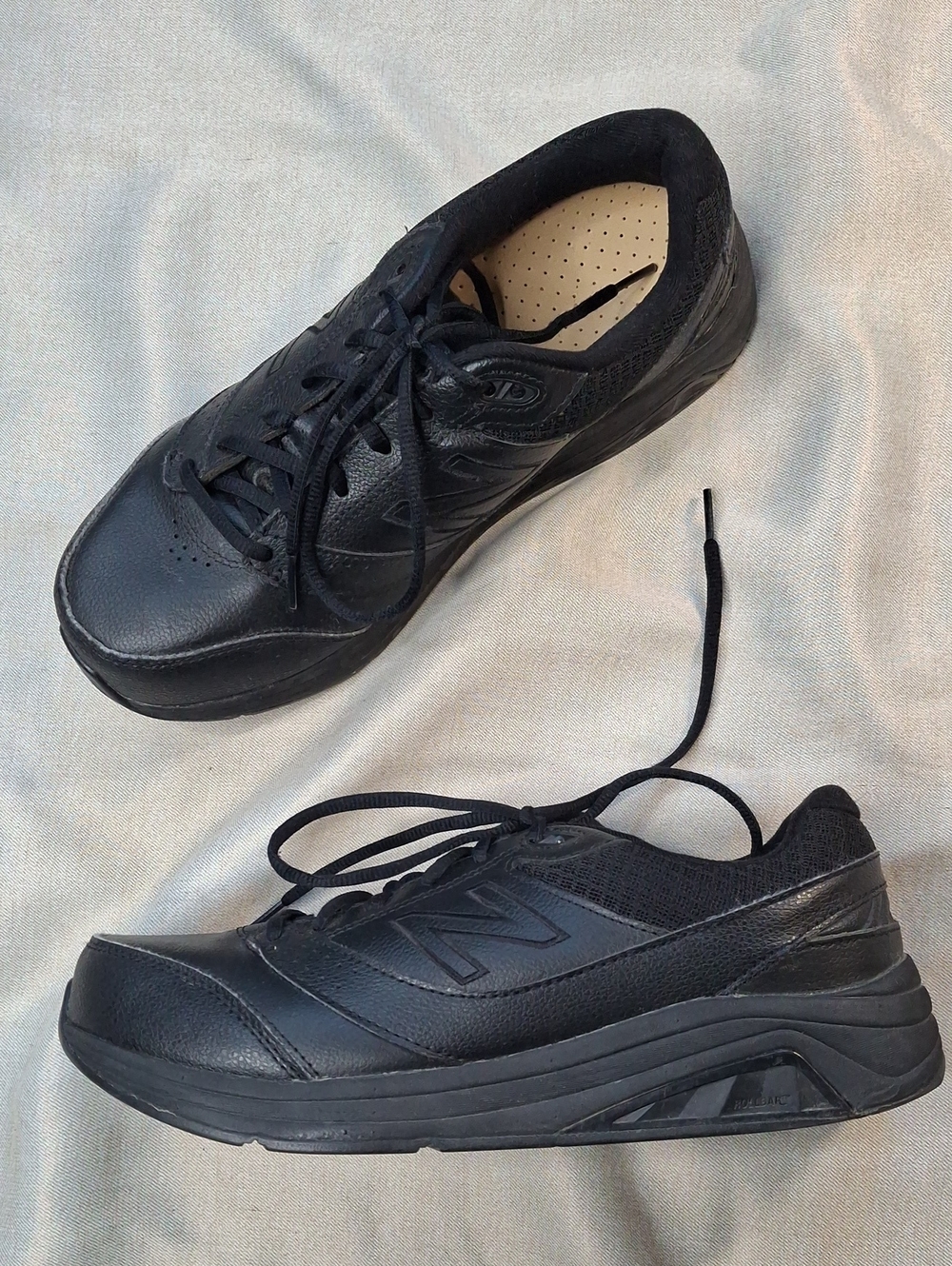 New Balance Men's Black Athletic Lace-Up Walking Shoes